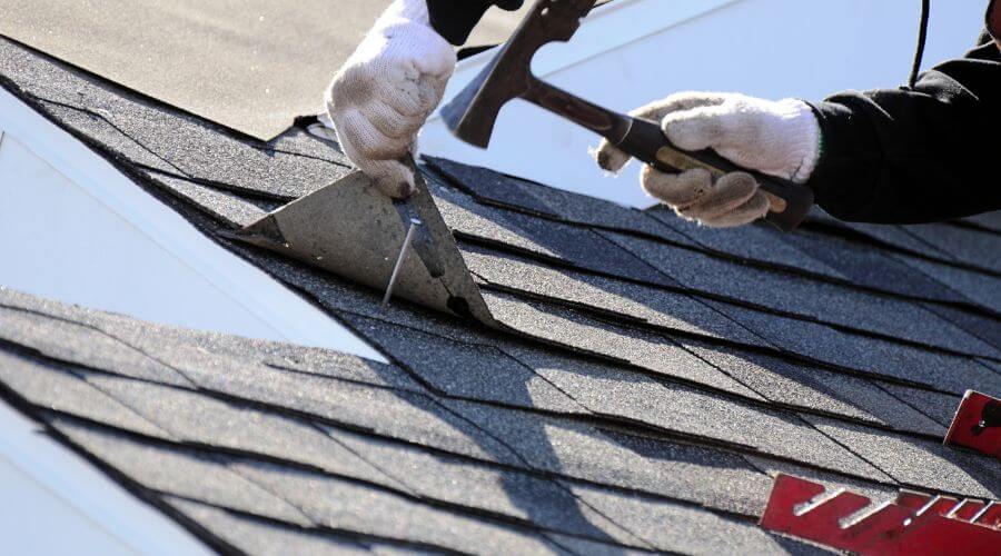 Professional gutter cleaning in Aleknagik, AK